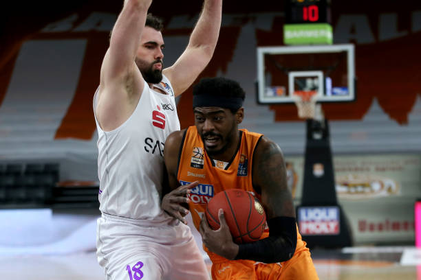 明中宣布 明中宣布