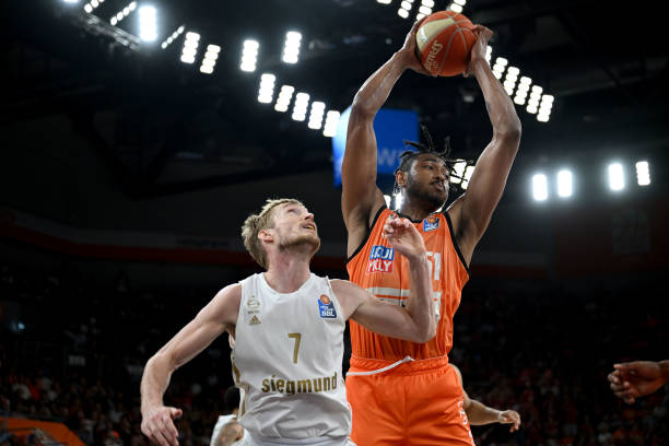 默契配合成 默契配合成