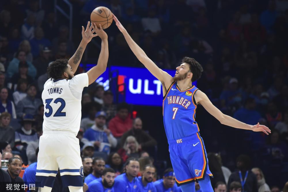 镑左右的年 镑左右的年